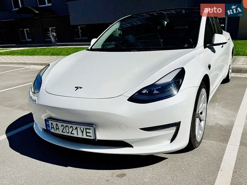 Tesla Model 3 2021