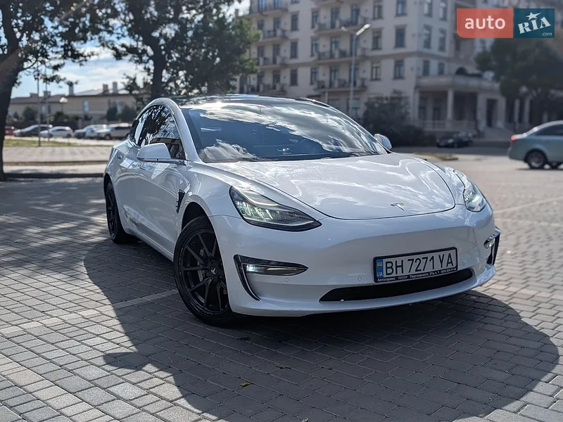 Tesla Model 3 2019