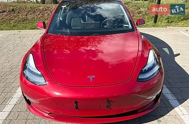 Седан Tesla Model 3 2018 в Львові