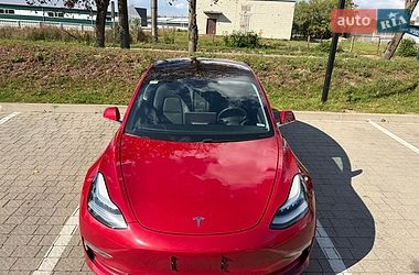 Tesla Model 3  2018