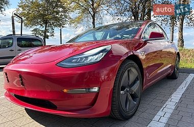 Седан Tesla Model 3 2018 в Львові