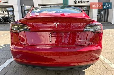 Седан Tesla Model 3 2018 в Львові