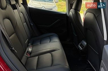 Седан Tesla Model 3 2018 в Львові