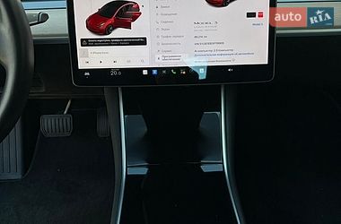 Седан Tesla Model 3 2018 в Львові