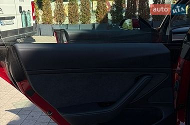 Седан Tesla Model 3 2018 в Львові