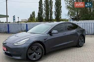 Седан Tesla Model 3 2022 в Краснограде