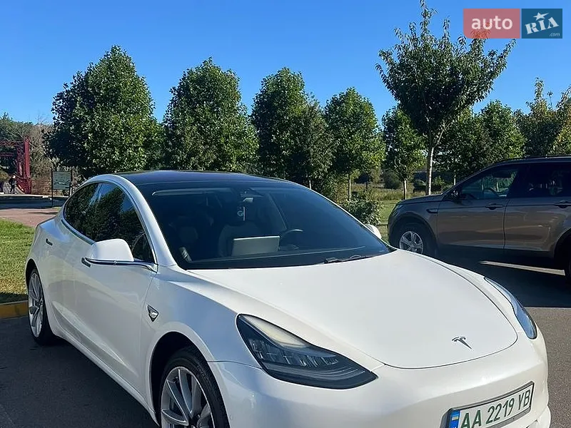 Tesla Model 3 2017