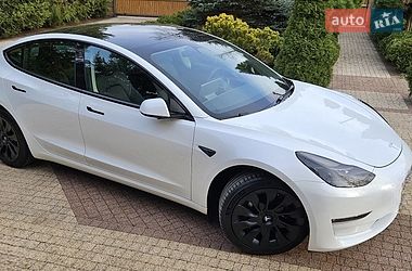 Tesla Model 3  2023