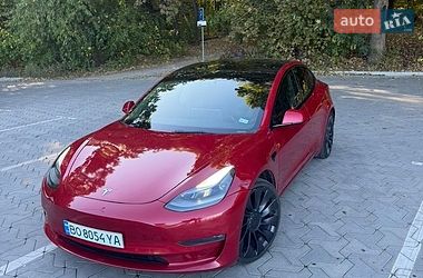Tesla Model 3  2022