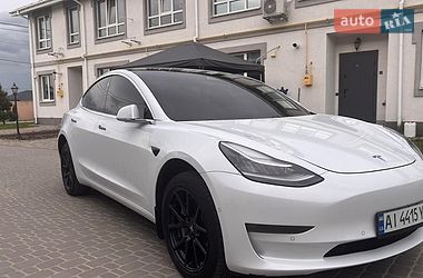 Tesla Model 3  2018