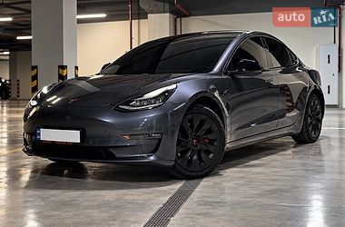 Седан Tesla Model 3 2018 в Черновцах Седан Tesla Model 3 2018 в Черновцах