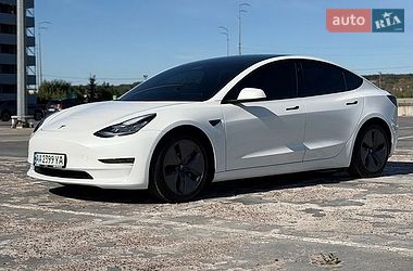 Седан Tesla Model 3 2019 в Киеве