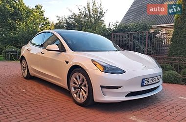 Tesla Model 3  2023