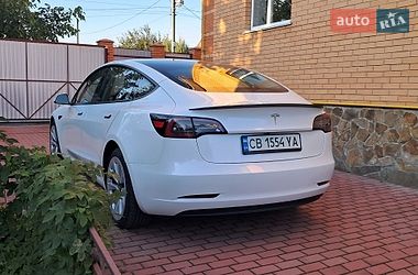 Седан Tesla Model 3 2023 в Чернігові