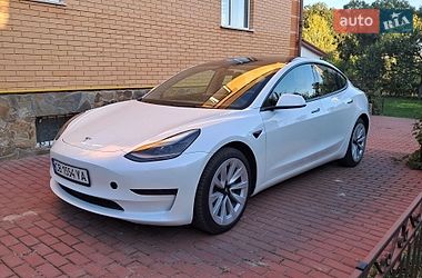 Седан Tesla Model 3 2023 в Чернігові