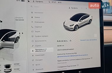 Седан Tesla Model 3 2023 в Чернігові