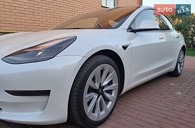 Седан Tesla Model 3 2023 в Чернігові