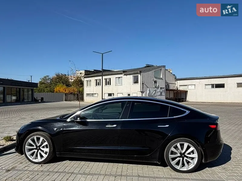 Tesla Model 3 2019