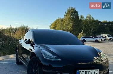 Tesla Model 3  2018