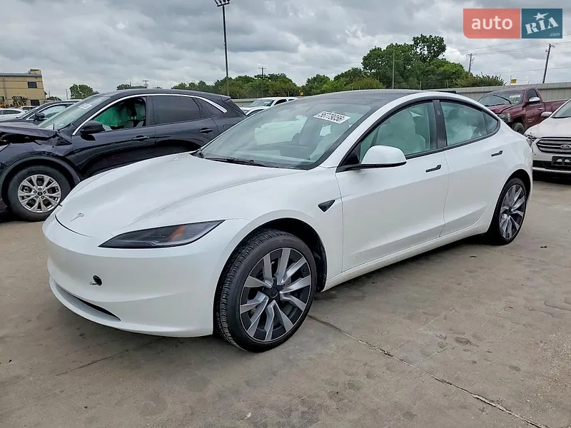 Tesla Model 3 2024