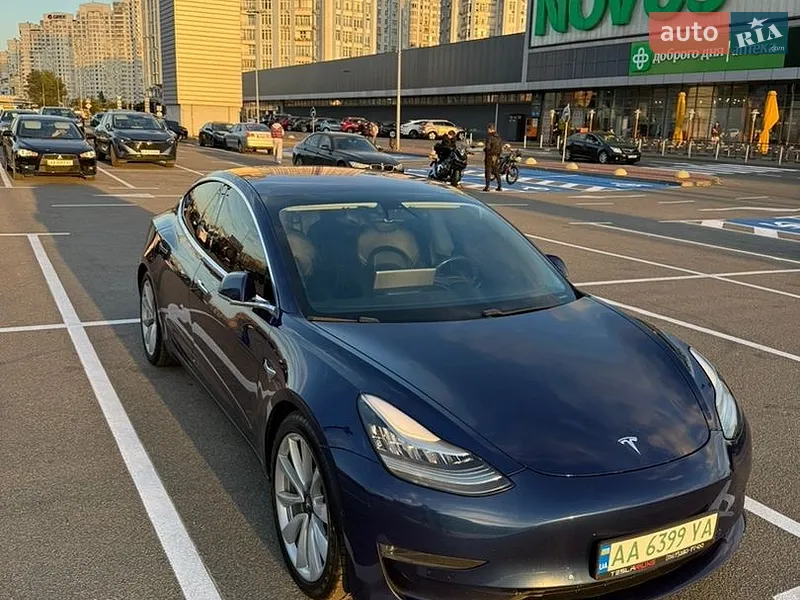 Tesla Model 3 2018