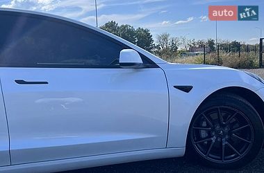 Седан Tesla Model 3 2022 в Полтаві