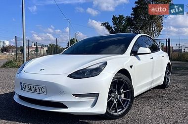 Седан Tesla Model 3 2022 в Полтаве Седан Tesla Model 3 2022 в Полтаве