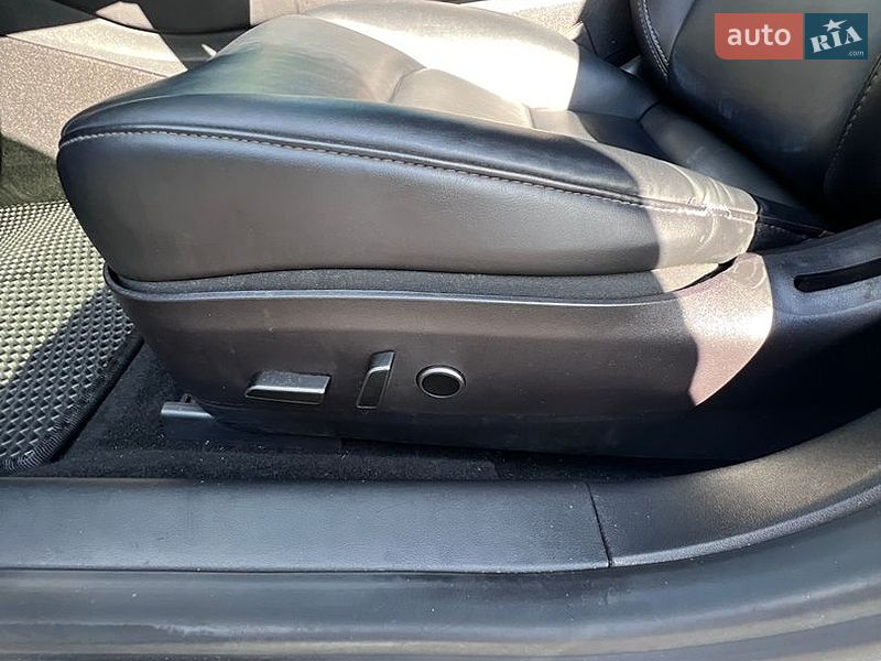 Седан Tesla Model 3 2022 в Полтаві