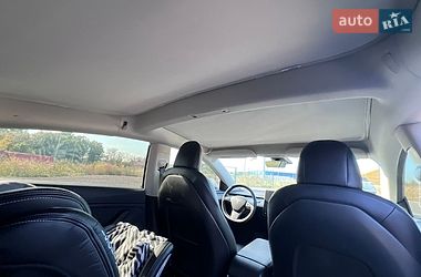 Седан Tesla Model 3 2022 в Полтаві