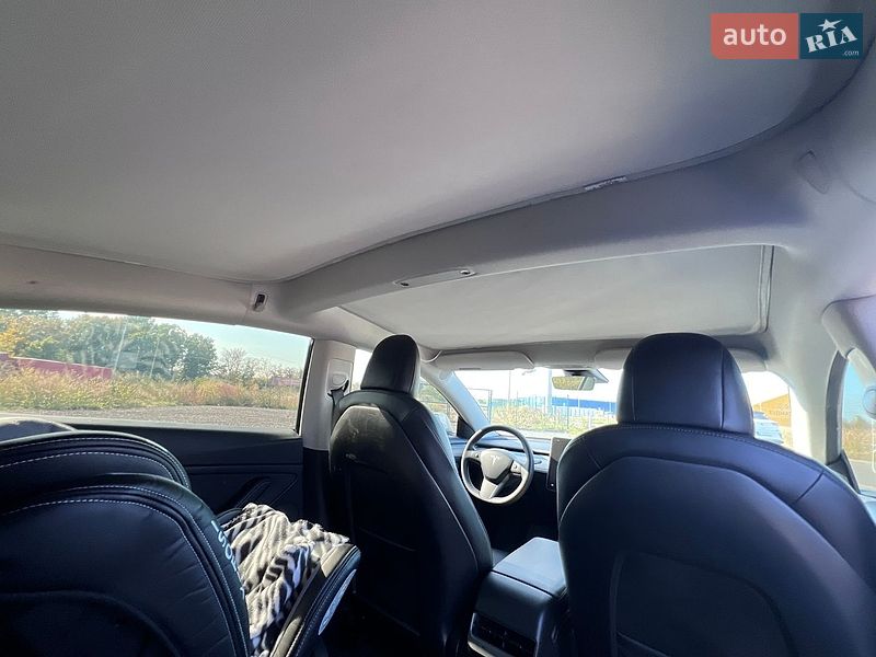 Седан Tesla Model 3 2022 в Полтаві