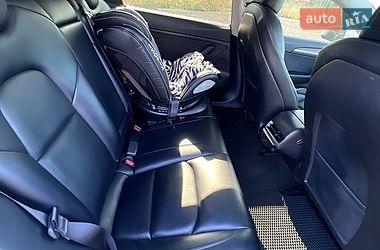 Седан Tesla Model 3 2022 в Полтаві
