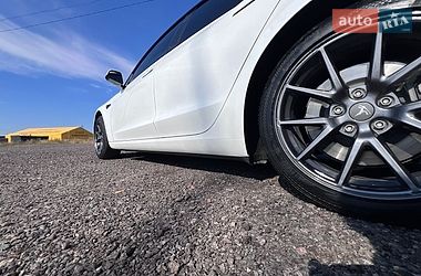 Седан Tesla Model 3 2022 в Полтаві