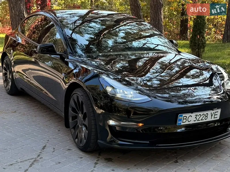 Tesla Model 3 2023