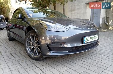 Tesla Model 3 2021
