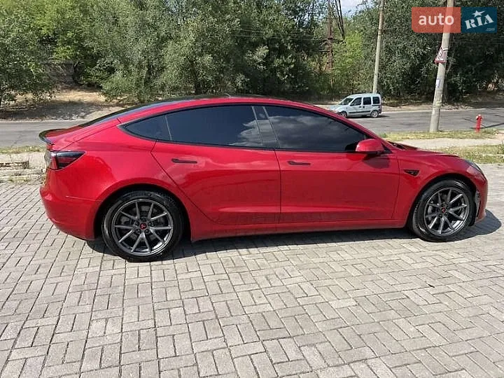 Tesla Model 3 2022