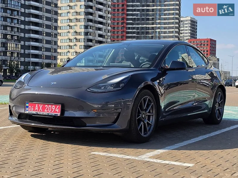 Tesla Model 3 2021