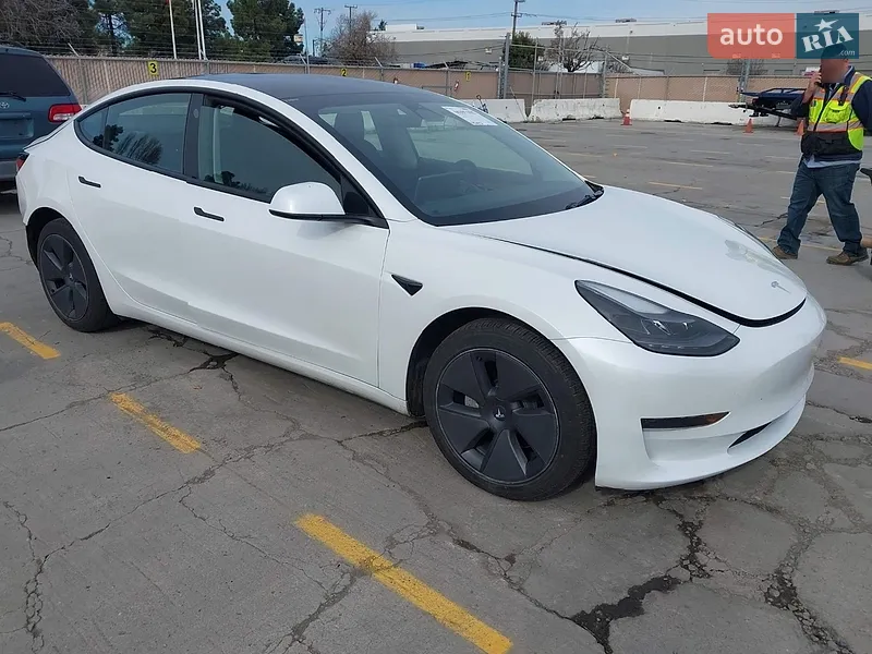 Tesla Model 3 2023