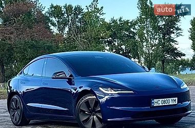 Седан Tesla Model 3 2025 в Днепре