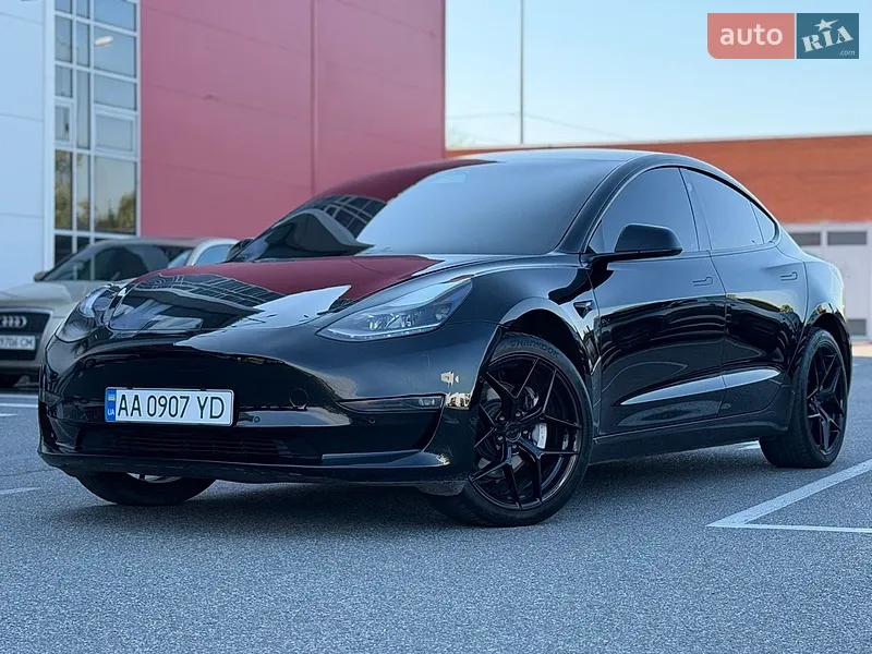 Tesla Model 3 2021