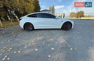 Седан Tesla Model 3 2020 в Киеве