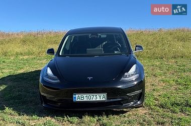 Tesla Model 3  2020