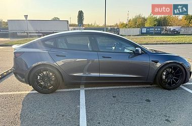 Седан Tesla Model 3 2022 в Києві