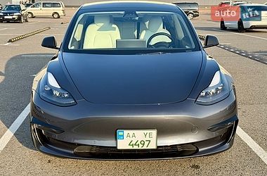 Седан Tesla Model 3 2022 в Києві