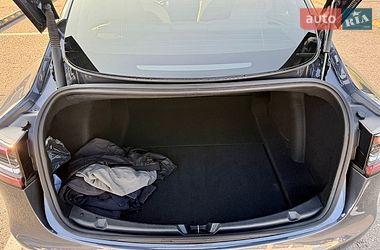 Седан Tesla Model 3 2022 в Києві