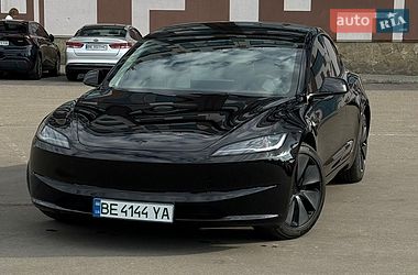 Tesla Model 3  2025