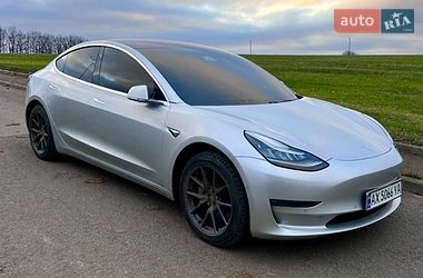 Tesla Model 3  2018