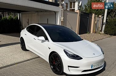 Tesla Model 3  2019
