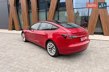 Tesla Model 3  2022