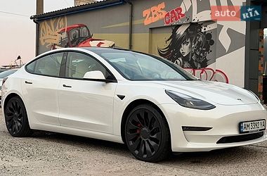 Tesla Model 3  2023