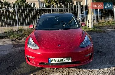 Tesla Model 3  2022